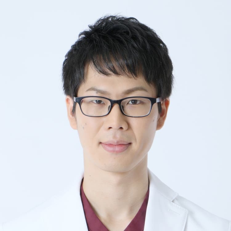 監修医師で美容外科学会認定医の土屋雄登先生