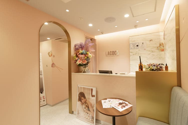 ラココ名古屋駅前店の店舗内装